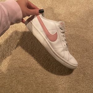 NIKE COURT ROYALE SHOES